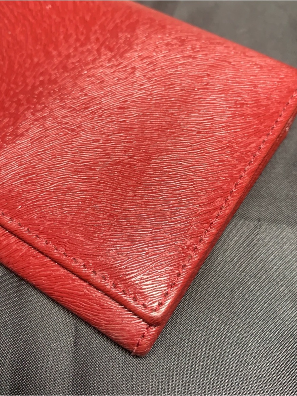 Fendi Red Wallet with Gold Logo - Picture 5 of 17